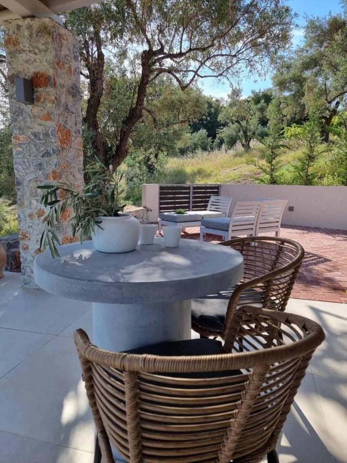 Stone Build Suite With Private Pool Kolios Esterno foto