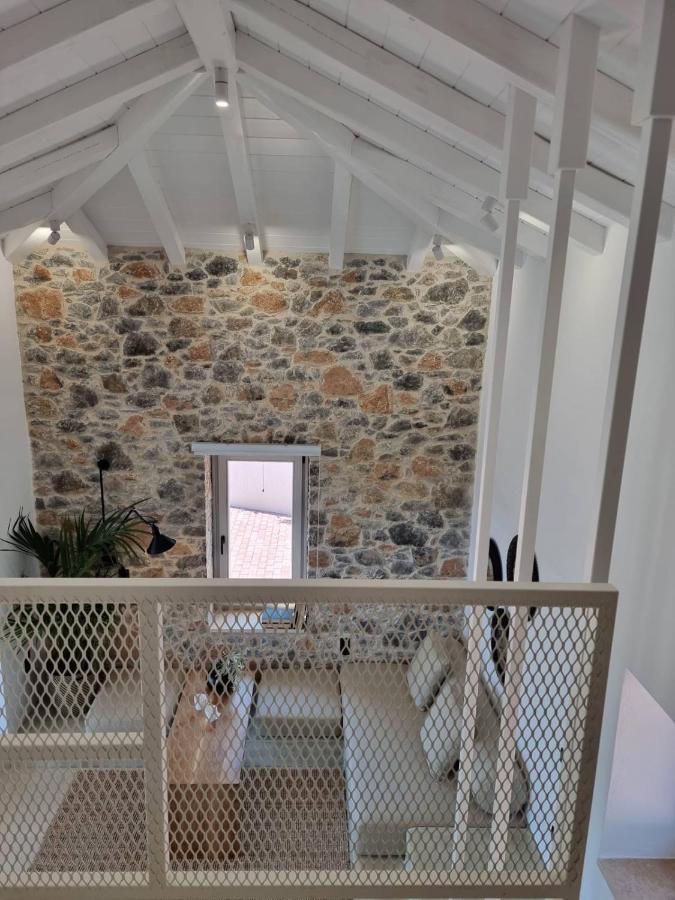 Stone Build Suite With Private Pool Kolios Esterno foto